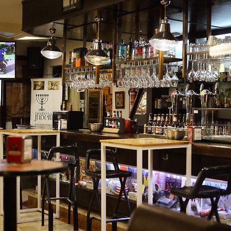 Hospedium Dlj Hostal Ben Nassar Arjona Ngoại thất bức ảnh