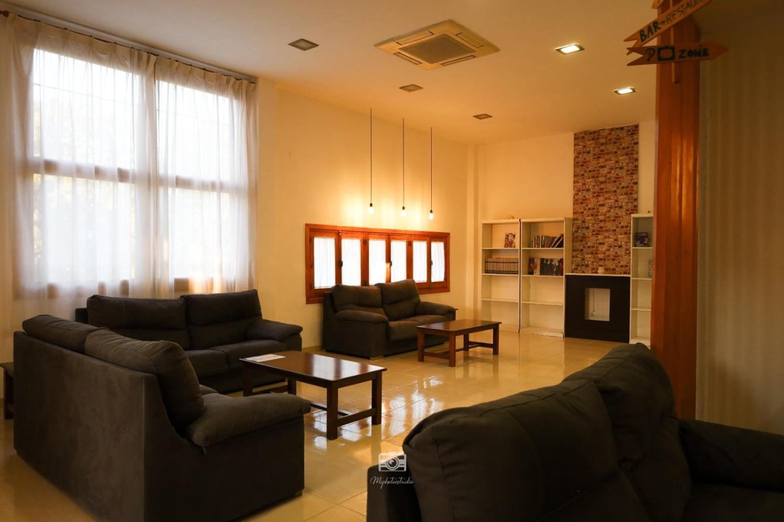 Hospedium Dlj Hostal Ben Nassar Arjona Ngoại thất bức ảnh
