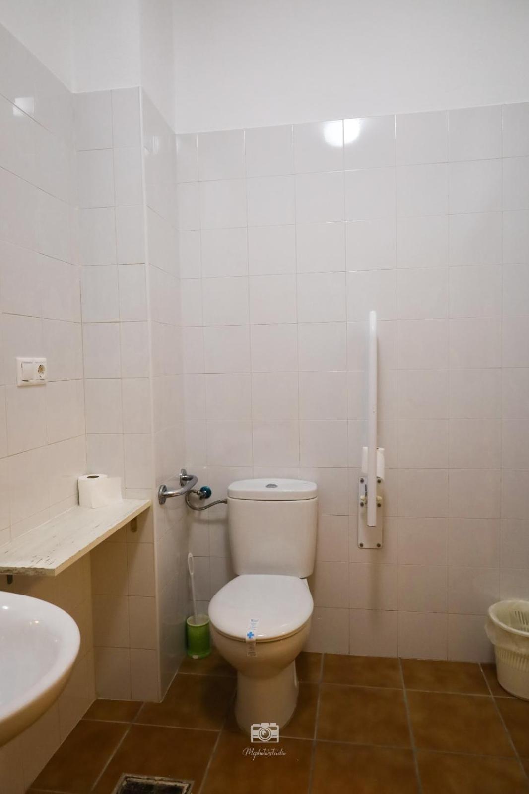 Hospedium Dlj Hostal Ben Nassar Arjona Ngoại thất bức ảnh