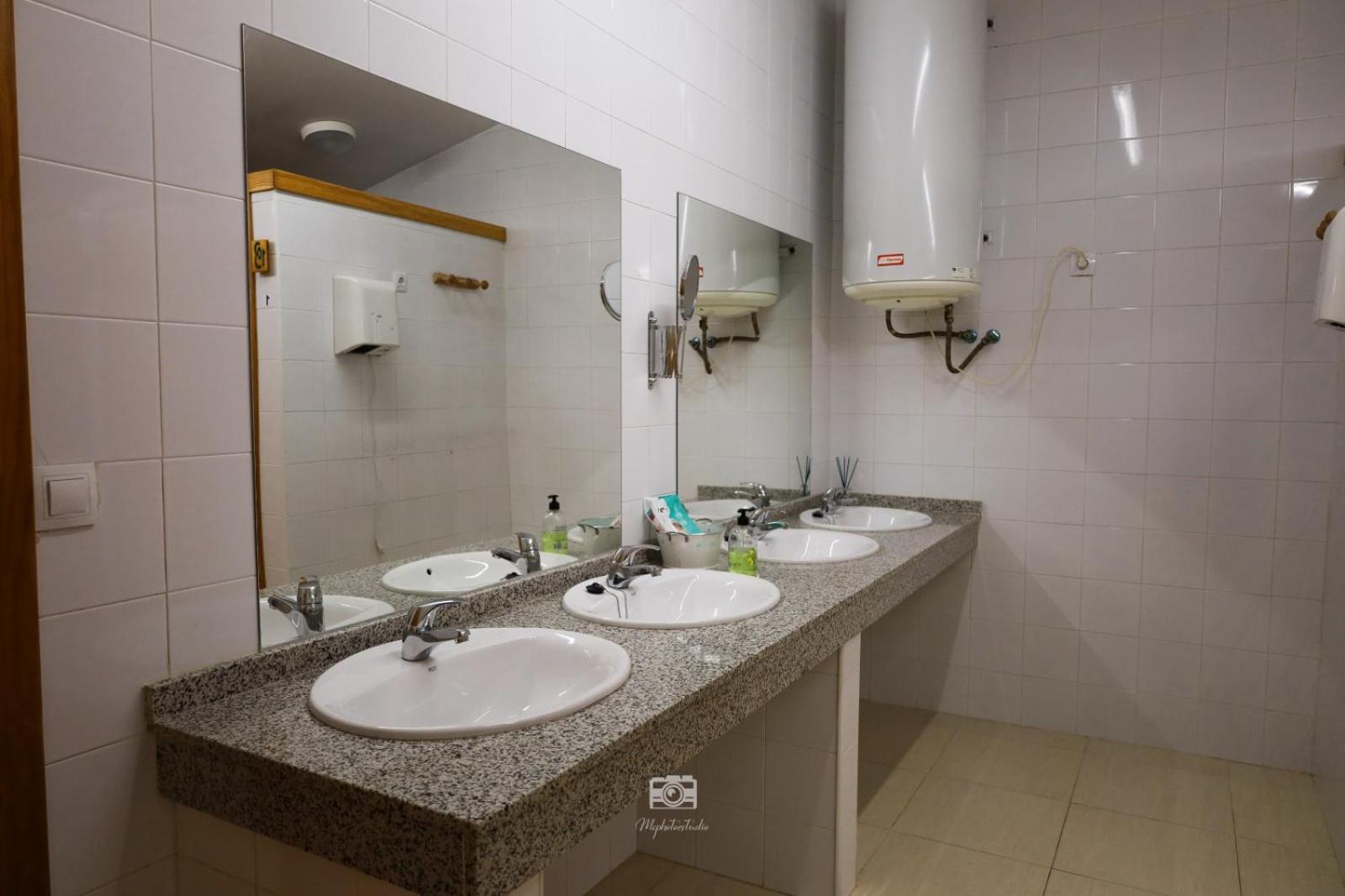 Hospedium Dlj Hostal Ben Nassar Arjona Ngoại thất bức ảnh