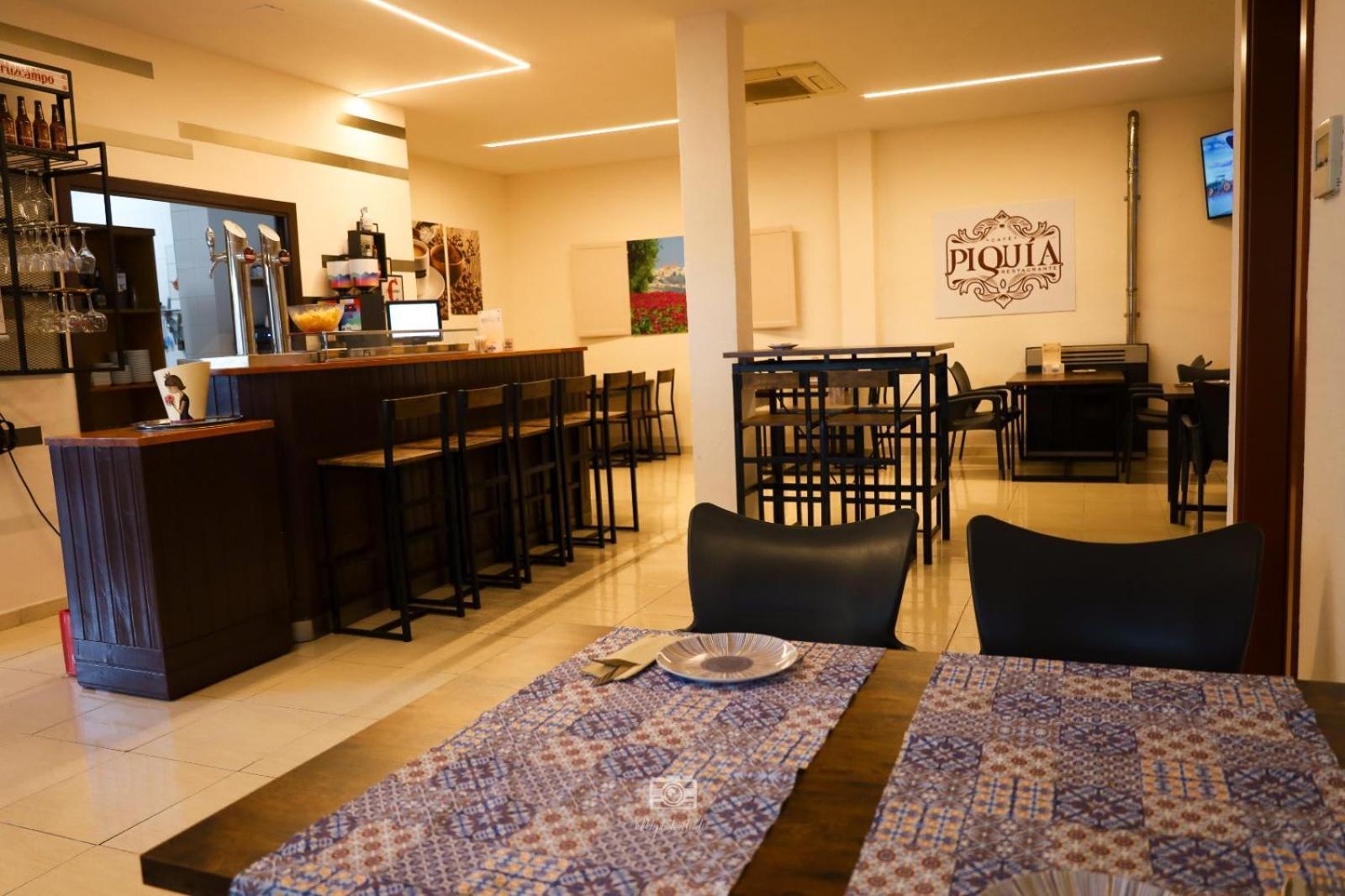 Hospedium Dlj Hostal Ben Nassar Arjona Ngoại thất bức ảnh