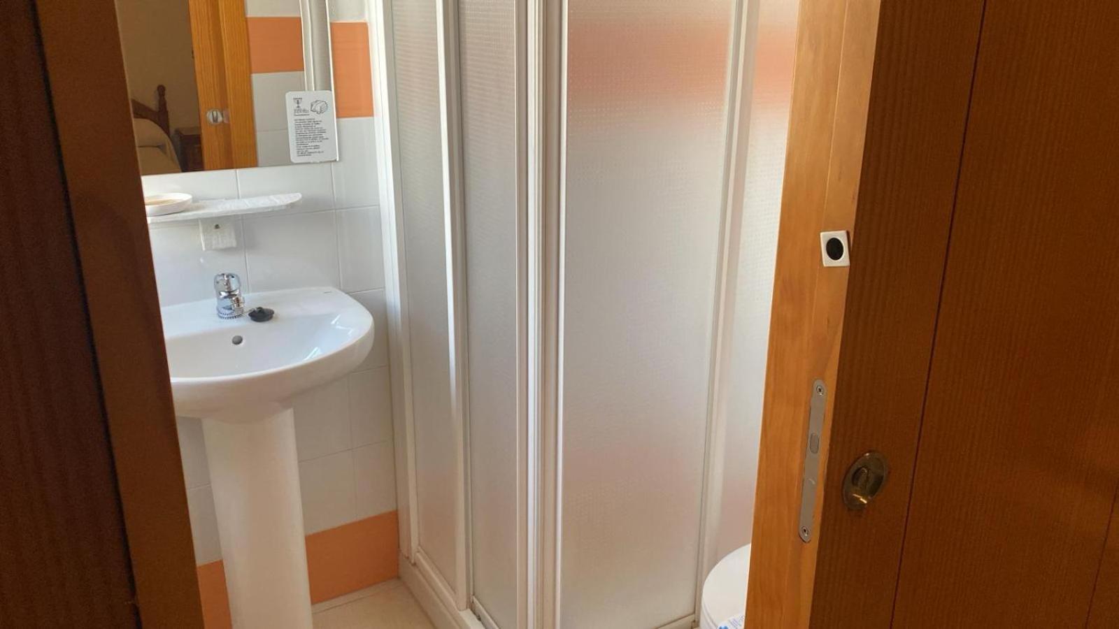 Hospedium Dlj Hostal Ben Nassar Arjona Ngoại thất bức ảnh