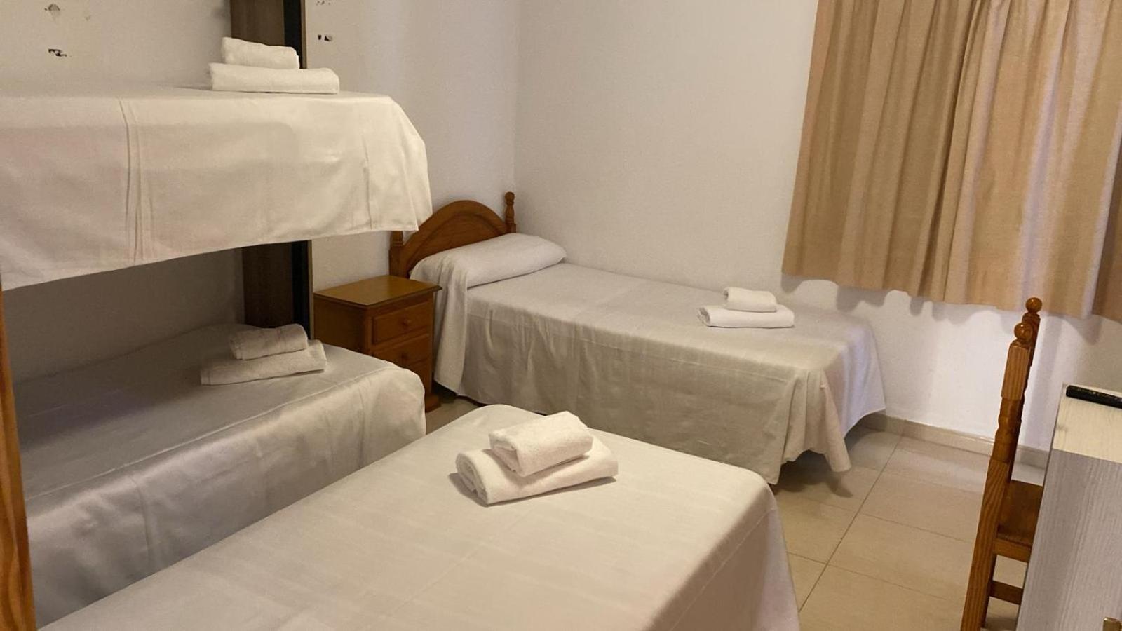 Hospedium Dlj Hostal Ben Nassar Arjona Ngoại thất bức ảnh