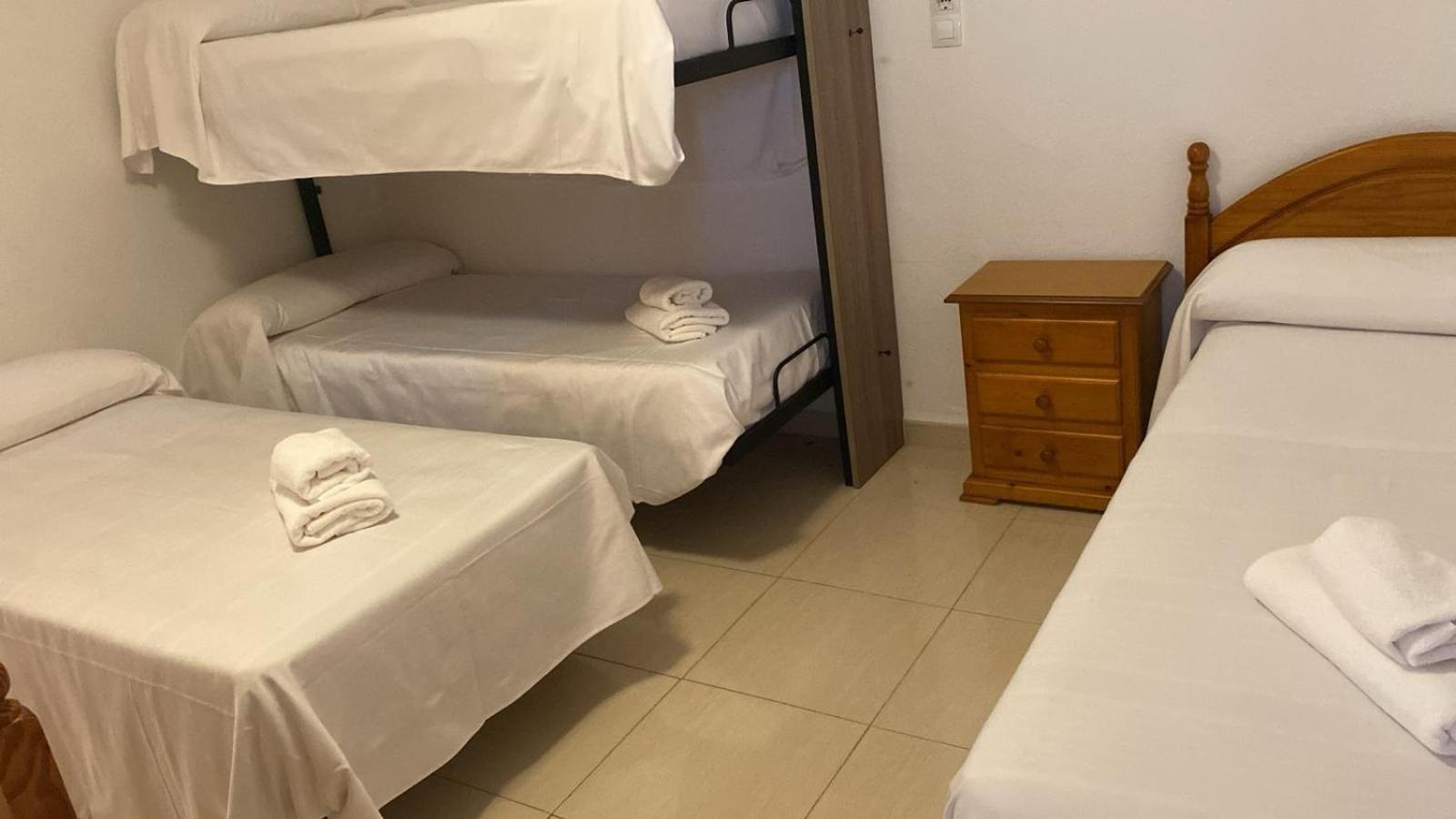 Hospedium Dlj Hostal Ben Nassar Arjona Ngoại thất bức ảnh