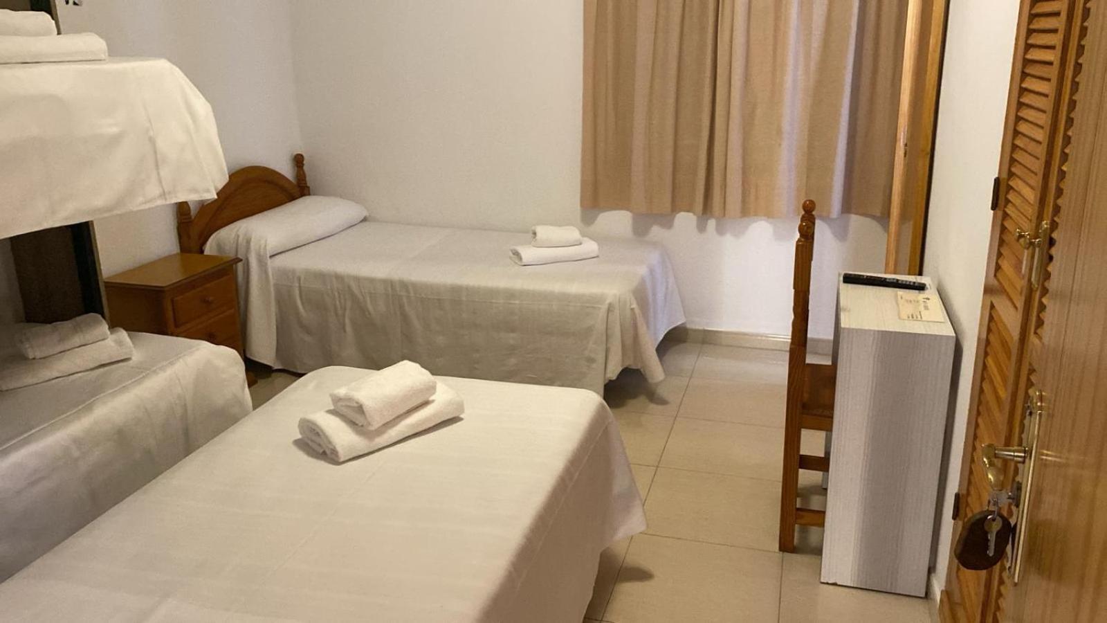 Hospedium Dlj Hostal Ben Nassar Arjona Ngoại thất bức ảnh